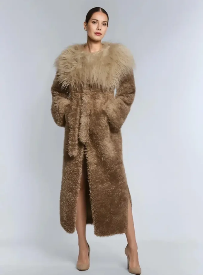 Beżowe sztuczne futro SUPERSTAR – elegancki płaszcz maxi