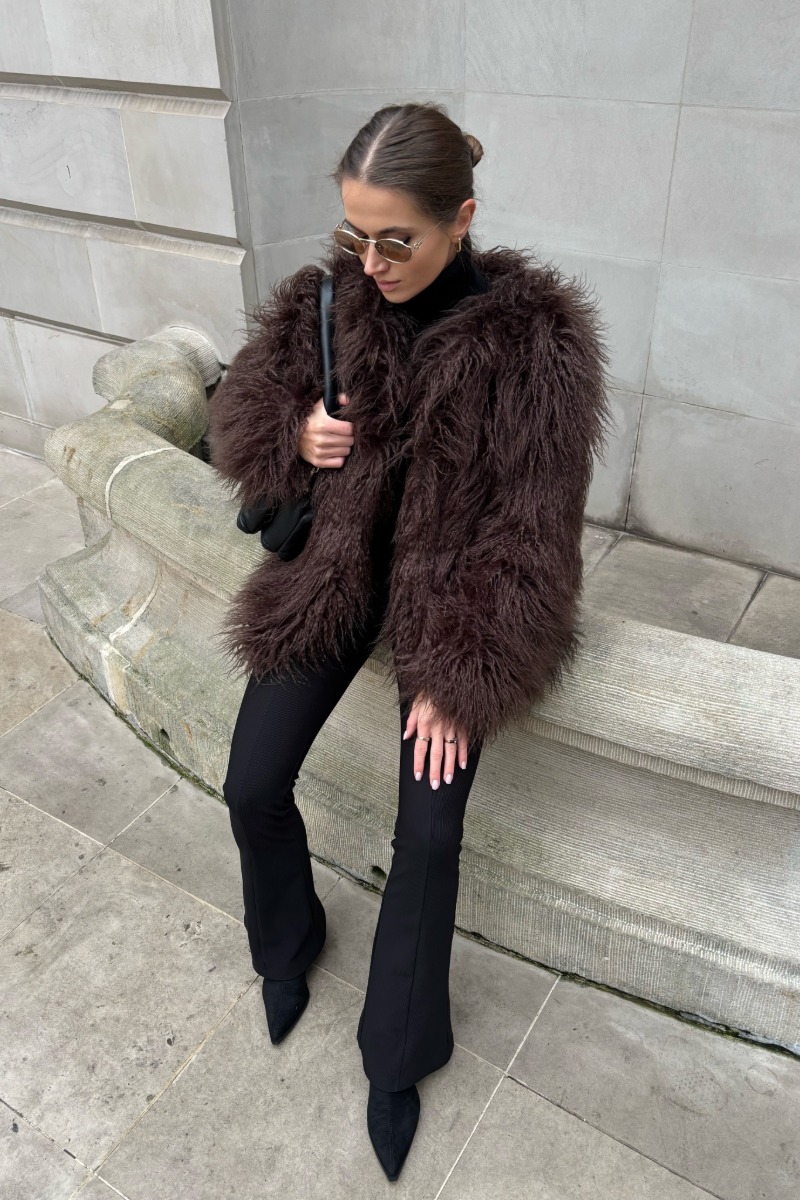 Brązowe sztuczne futerko LIKE A DIVA