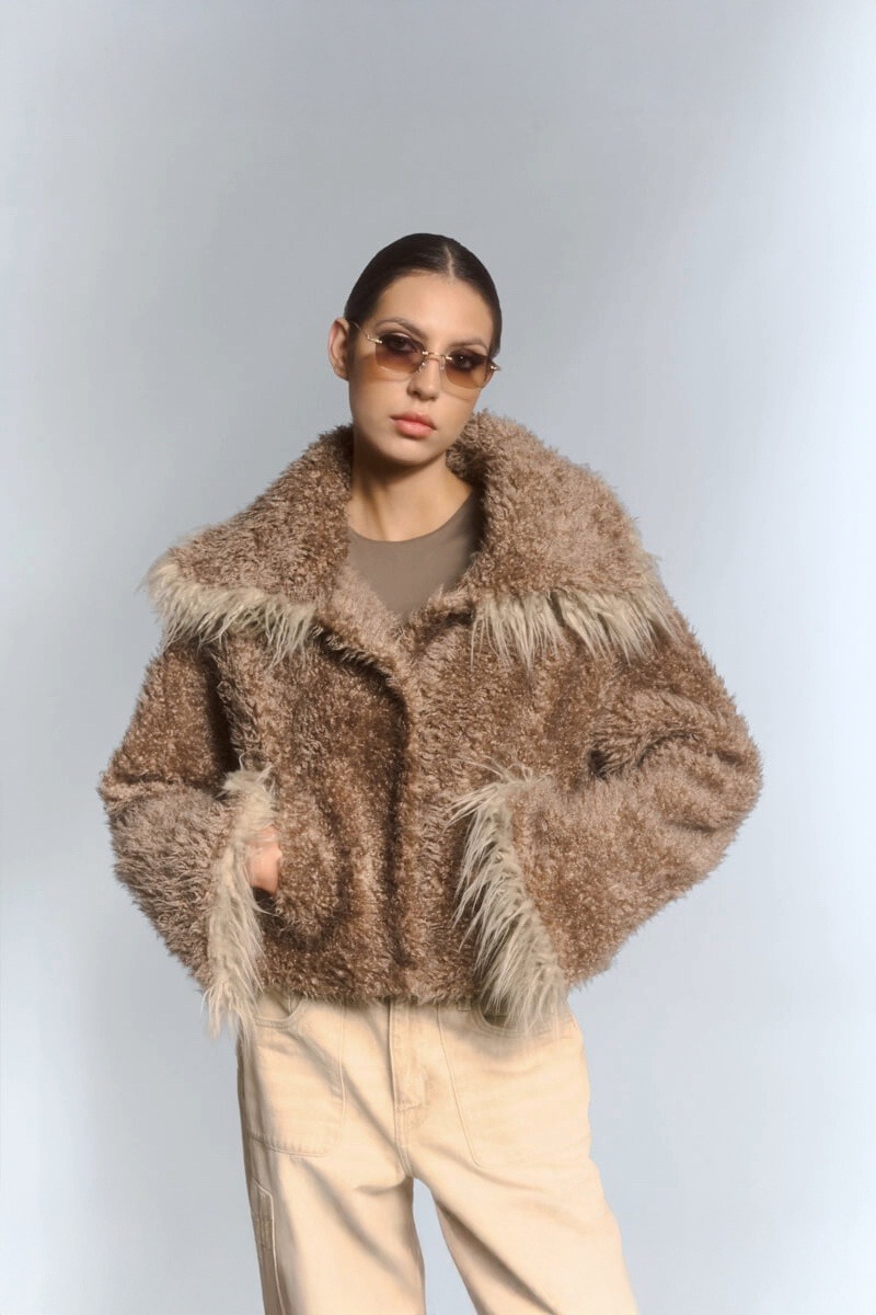 Beżowe sztuczne futerko GODDESS